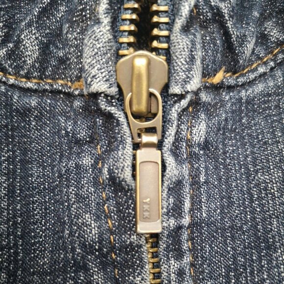 RW&CO Ladies Size Medium Full Zipper Front Fitted Medium Wash Jean Jacket - Picture 7 of 13